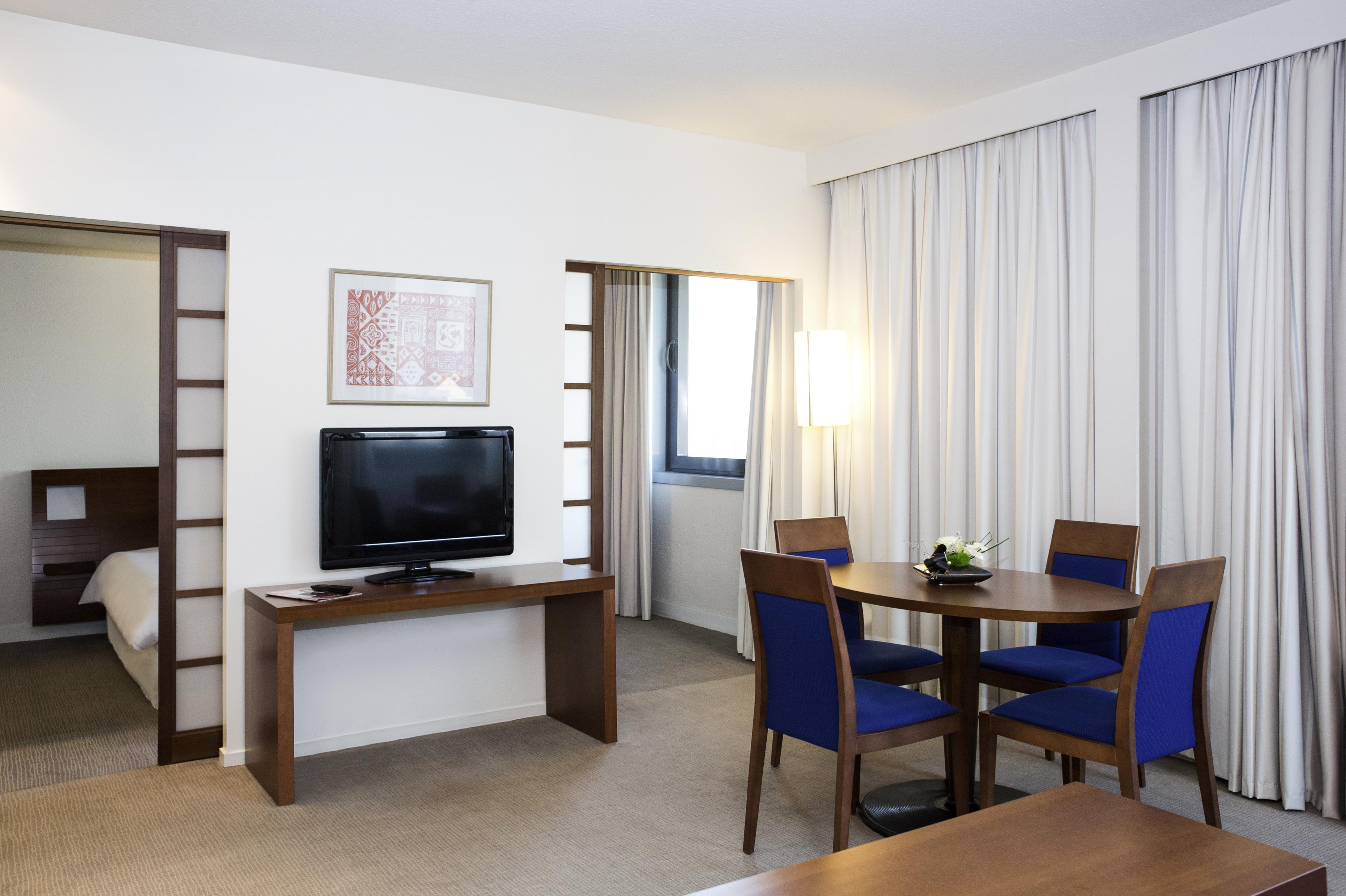 Novotel Grenoble Centre Экстерьер фото